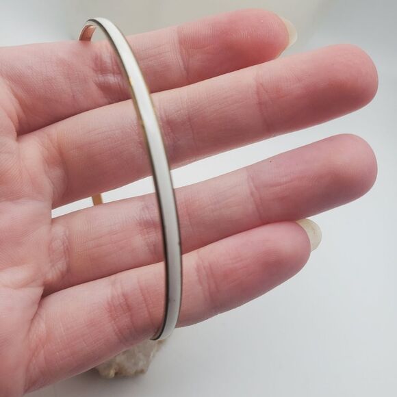 Classic 90s enamel bracelet‎ bangle wardrobe staple work attire - Picture 3 of 3